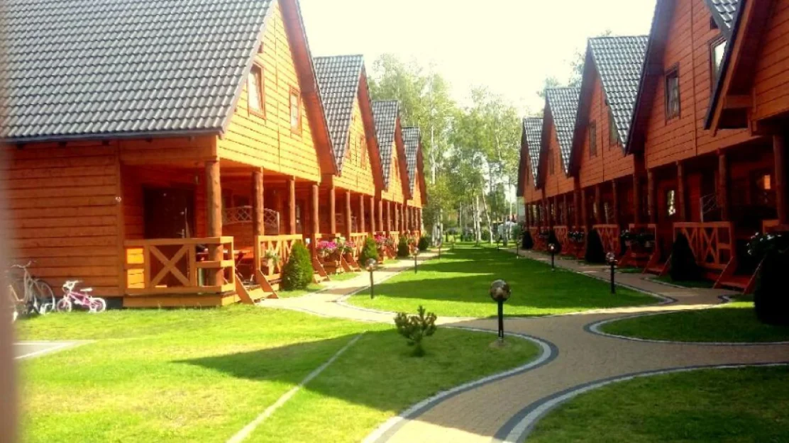 Domki letniskowe RAJ-STAR-BOBOLIN, 200m od plazy. ·pokojowe z 2 sypialnie, lazienka pokoj dzienny z