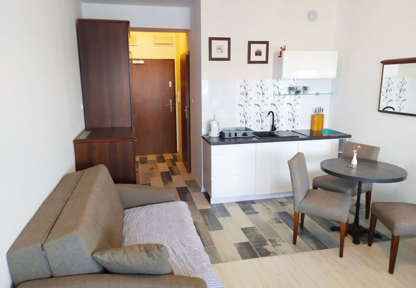 Apartament-Etna 300 m do morza,portu 8
