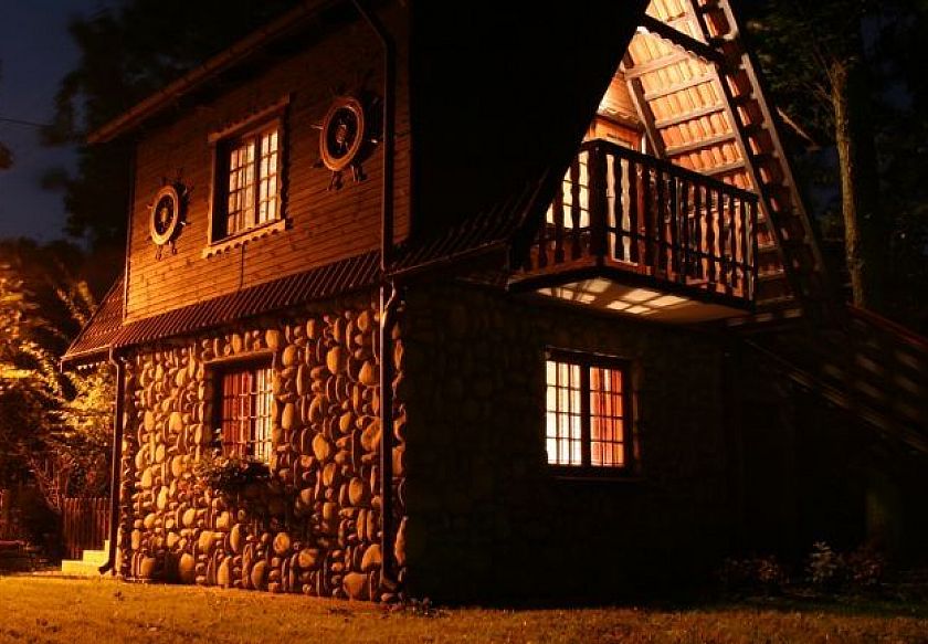 "ASTORIA" Dom Wczasowy 4