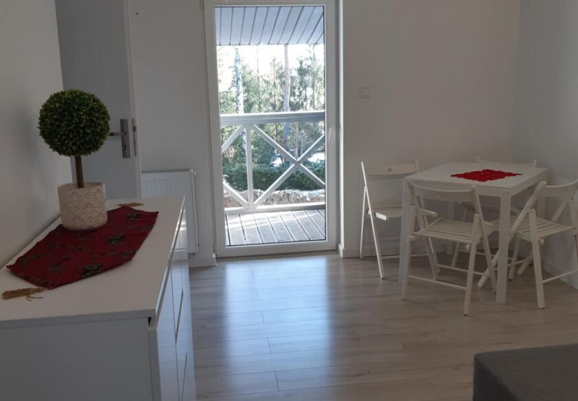 Całoroczny domek 8-os. nad jeziorem 35