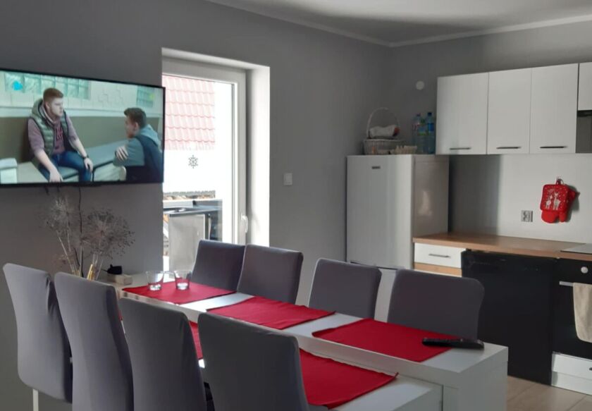 Całoroczny domek 8-os. nad jeziorem 37