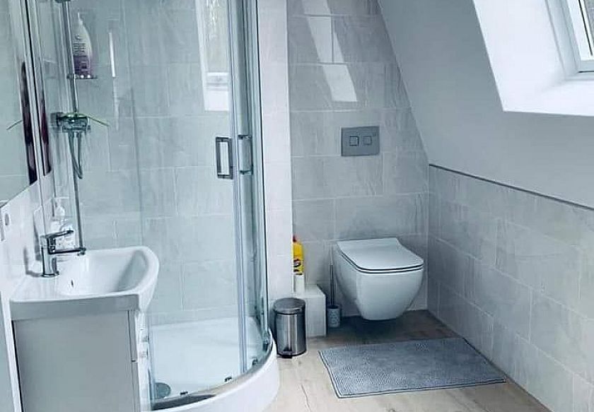 Całoroczny domek 8-os. nad jeziorem 6