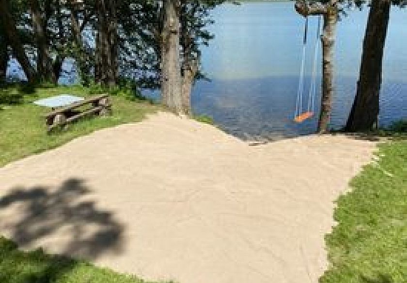 Czerwona Ł&oacute;dka 17