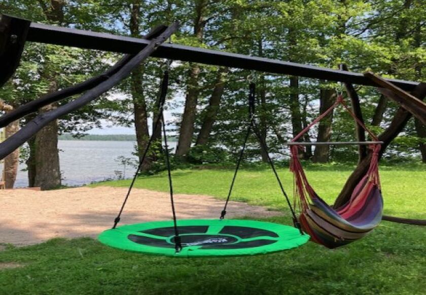 Czerwona Ł&oacute;dka 31