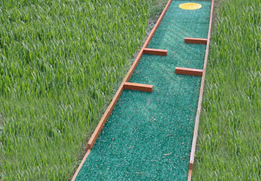 Czerwona Ł&oacute;dka 26