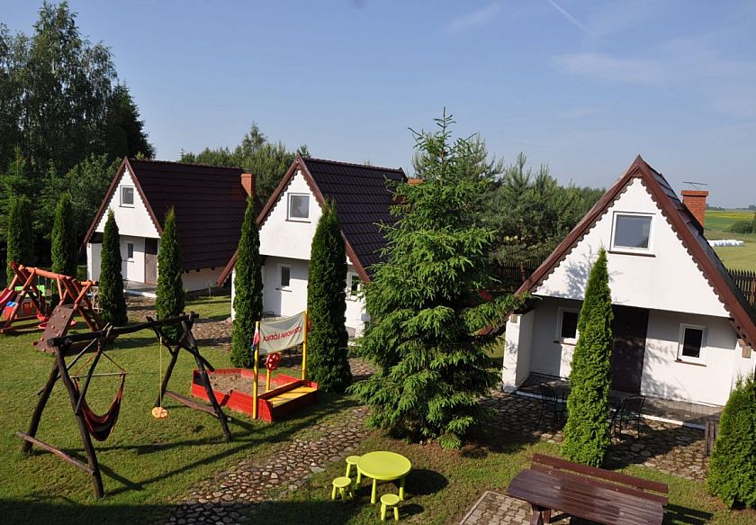 Czerwona Ł&oacute;dka 23