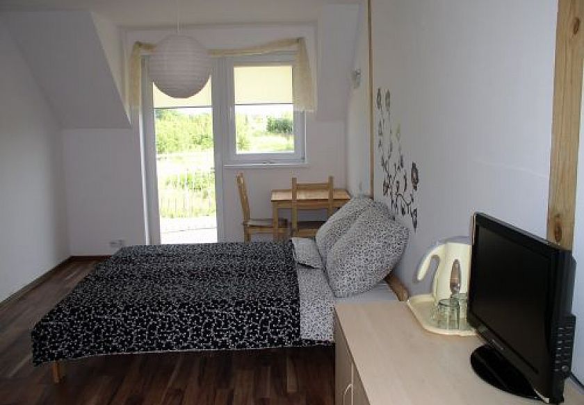 Pok&oacute;j 2os.z balkonem