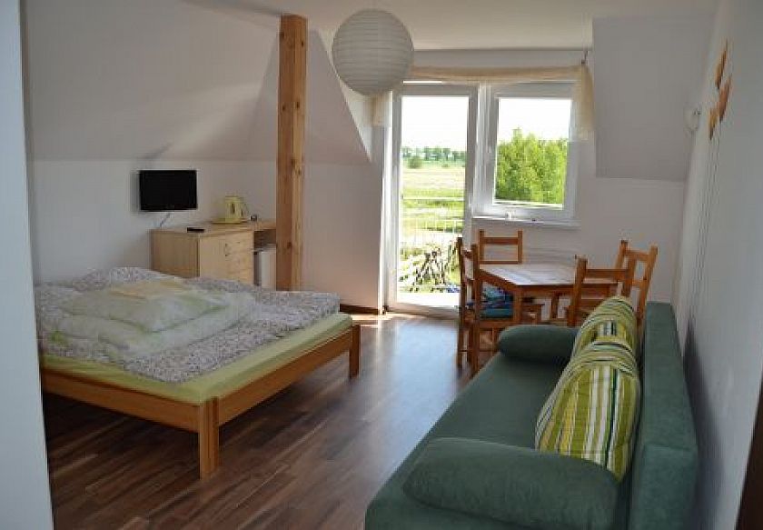 Pok&oacute;j 3-4os. z balkonem