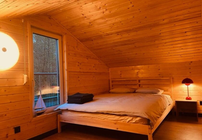 Sypialnia z dużym łóżkiem ( 16 0x 200 ).