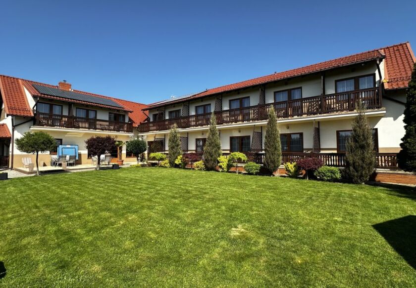 Dom Wypoczynkowy California & Domki 4U 1