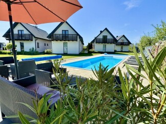 Nocleg w Nowęcinie - Domki Akacjowa Friends&Family&hellip;