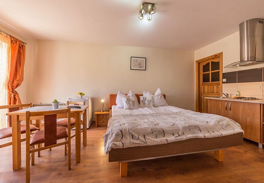 Domki i Dom gościnny SŁONECZNY 15