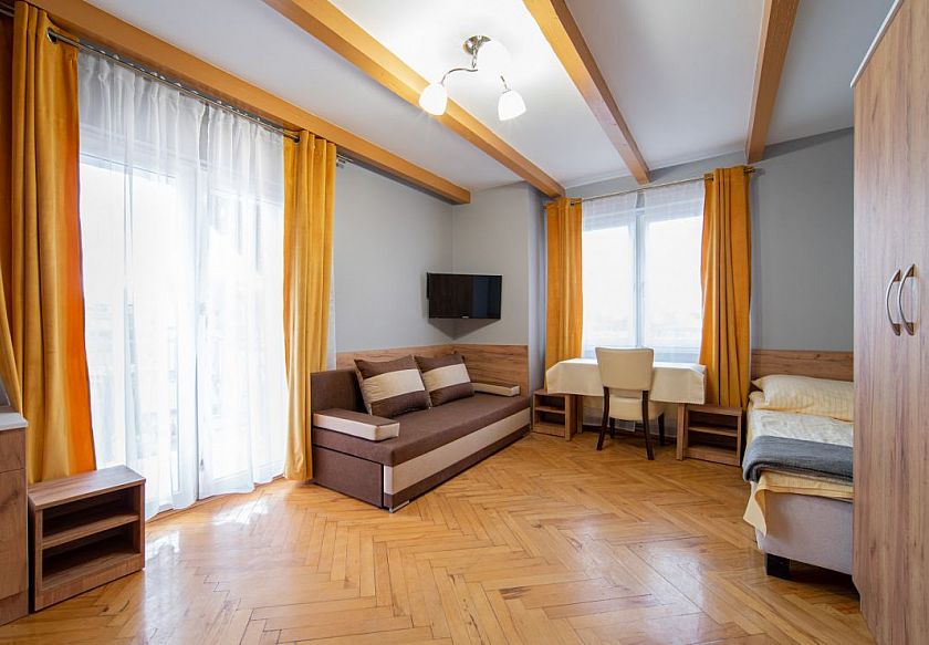 Domki i Dom gościnny SŁONECZNY 10