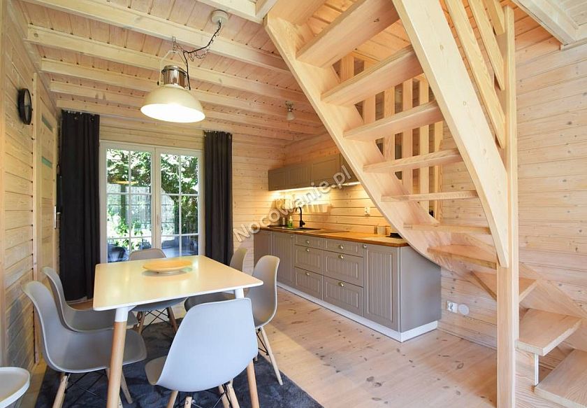 Domki JAMAJKA i apartament MAKS Międzywodzie 13