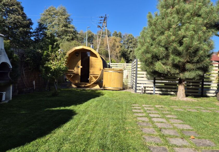 Domki JAMAJKA i apartament MAKS Międzywodzie 84