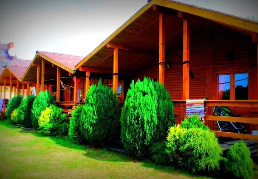 DOMKI LETNISKOWE 6 os.I POKOJE NADIA - noclegi Grzybowo