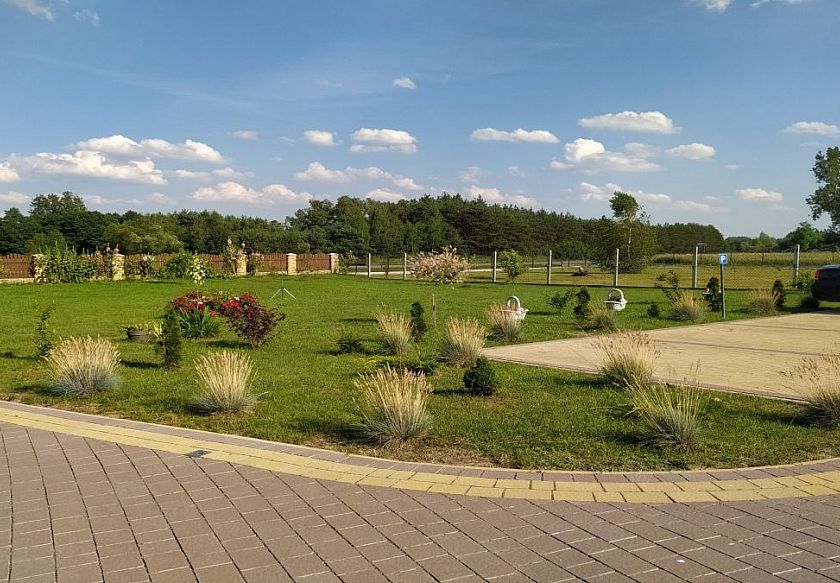 parking na terenie ośrodka