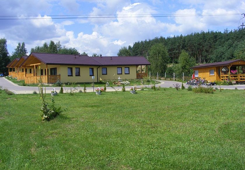 widok z drogi dojazdowej