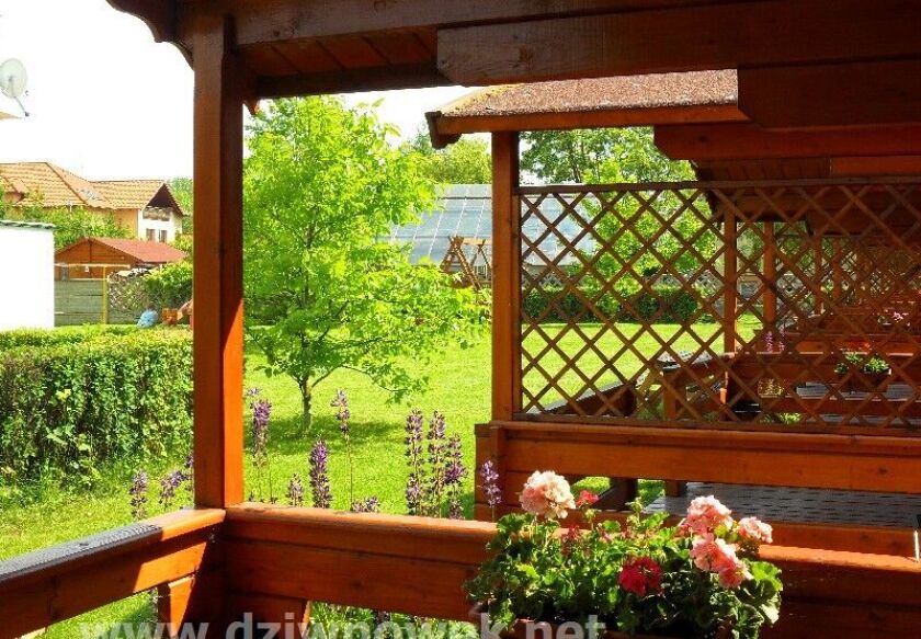 Domki letniskowe i Pokoje gościnne "Jask&oacute;łcze Gniazdo" 12