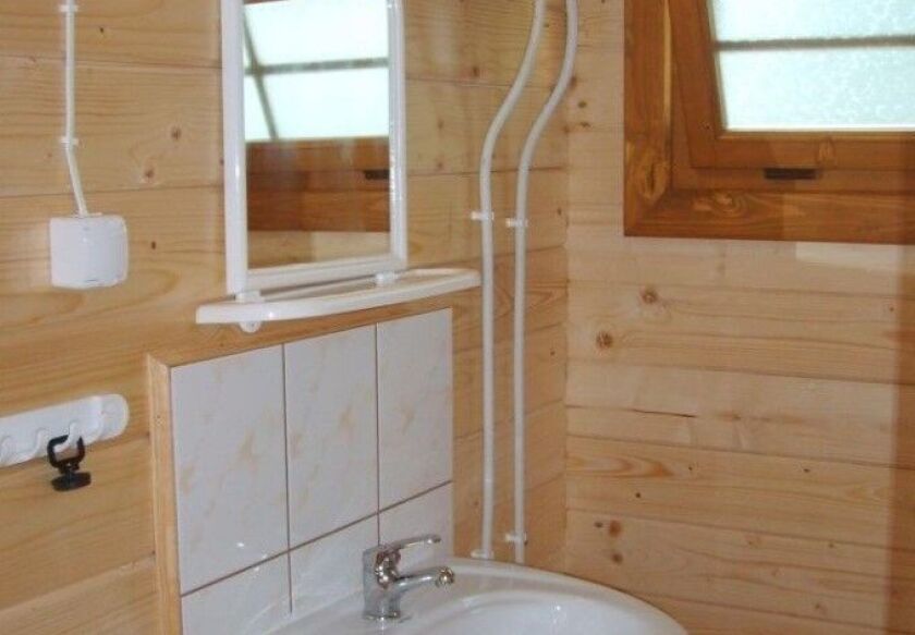 Domki letniskowe i Pokoje gościnne "Jask&oacute;łcze Gniazdo" 20