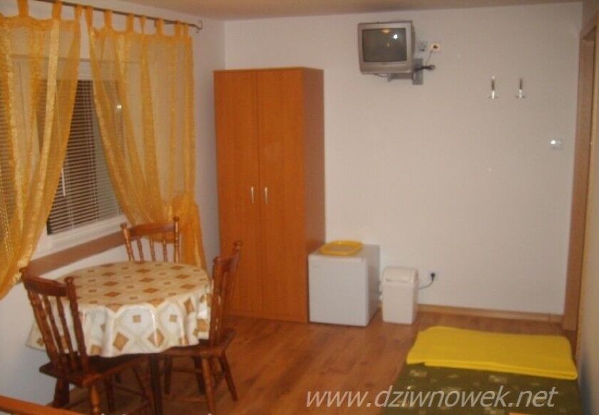 Domki letniskowe i Pokoje gościnne "Jask&oacute;łcze Gniazdo" 40