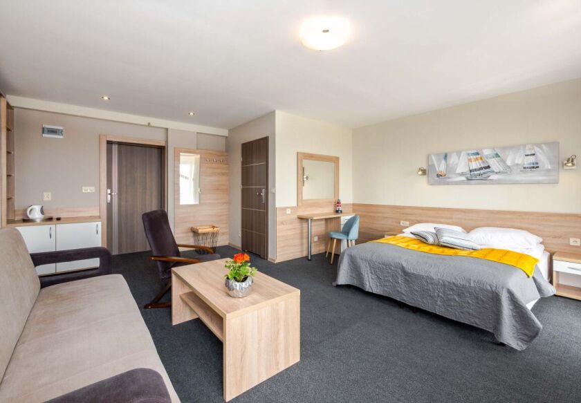 pok&oacute;j 4-osobowy