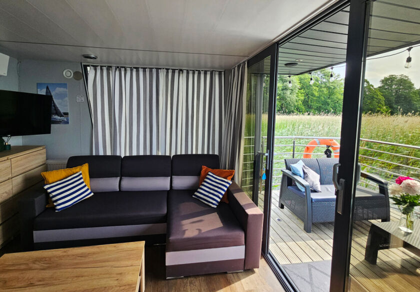 Domy na wodzie Topiko Czarter 5