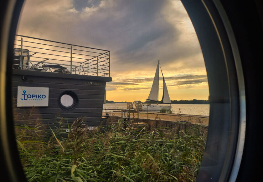 Domy na wodzie Topiko Czarter 14