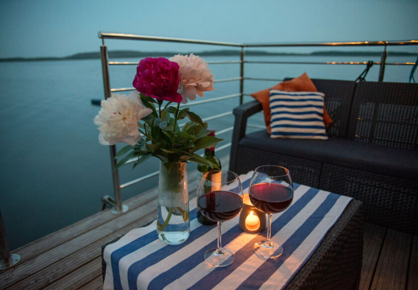 Domy na wodzie Topiko Czarter 33