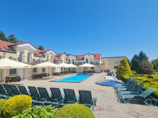 Nocleg w Niegoszczu - Dworek Jonatan k. Chłop&oacute;w