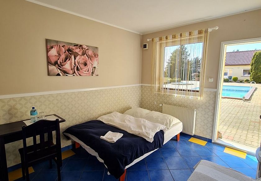 Dworek Jonatan k. Chłop&oacute;w 12