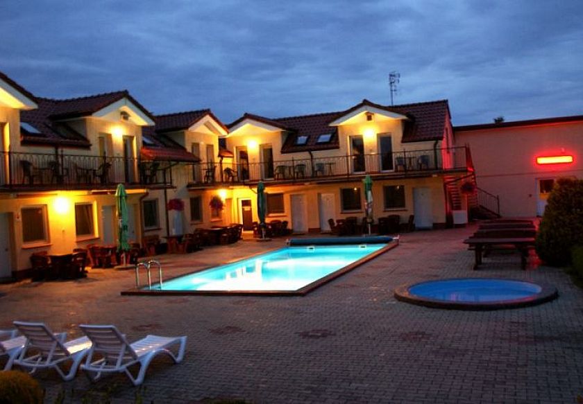 Dworek Jonatan k. Chłop&oacute;w 2