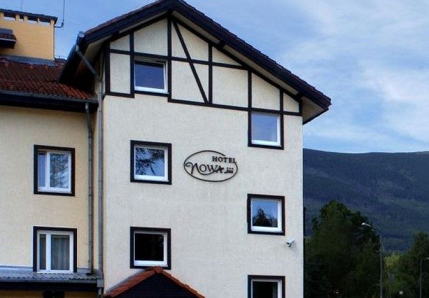 Hotel Nowa-Ski ***  - noclegi Karpacz