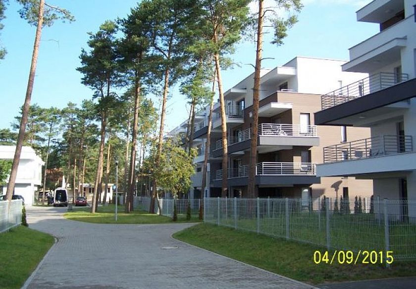 widok apartamentowca od zachodu