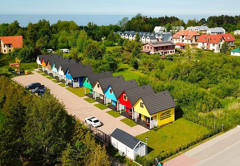 Kolorowe domki widok
