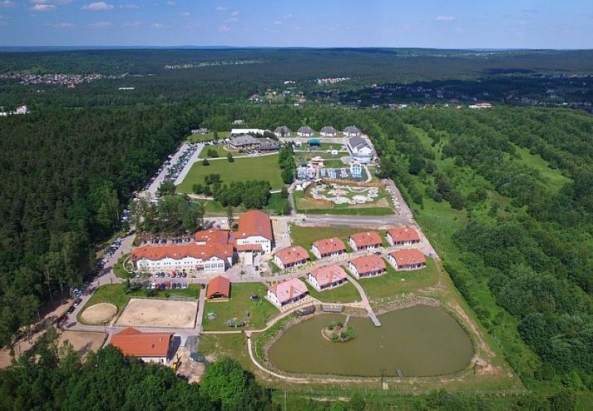 Kompleks Świętokrzyska Polana z Ośrodkiem Polanika - noclegi Zagnańsk