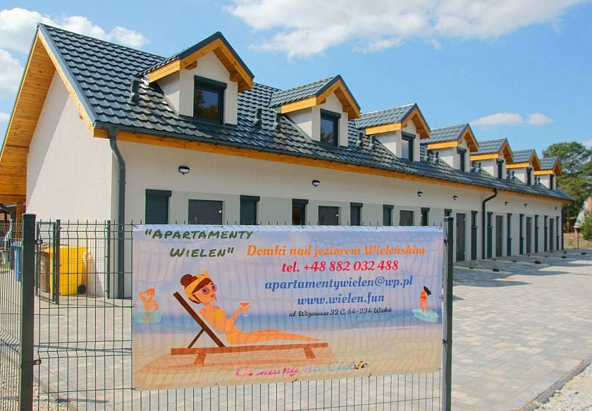 Luksusowe dwupoziomowe apartamenty i duże drewniane domki - noclegi Wieleń