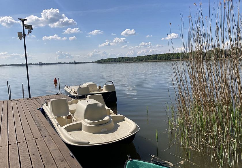 Luksusowe dwupoziomowe apartamenty i duże drewniane domki 5