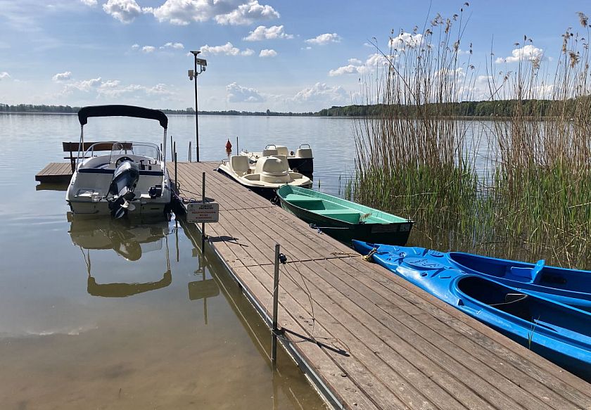 Luksusowe dwupoziomowe apartamenty i duże drewniane domki 32