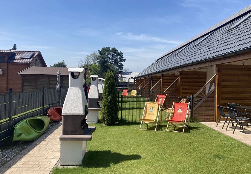 Luksusowe dwupoziomowe apartamenty i duże drewniane domki 2