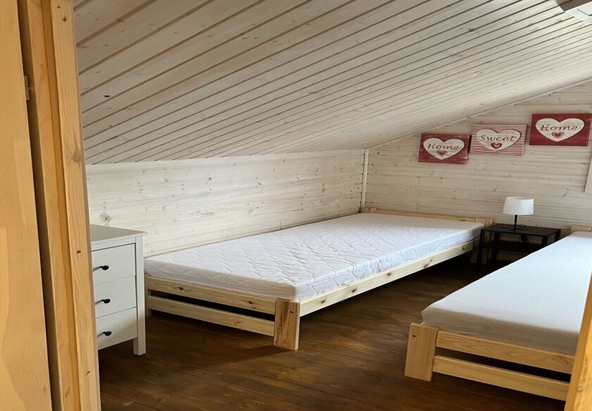 Luksusowe dwupoziomowe apartamenty i duże drewniane domki 47