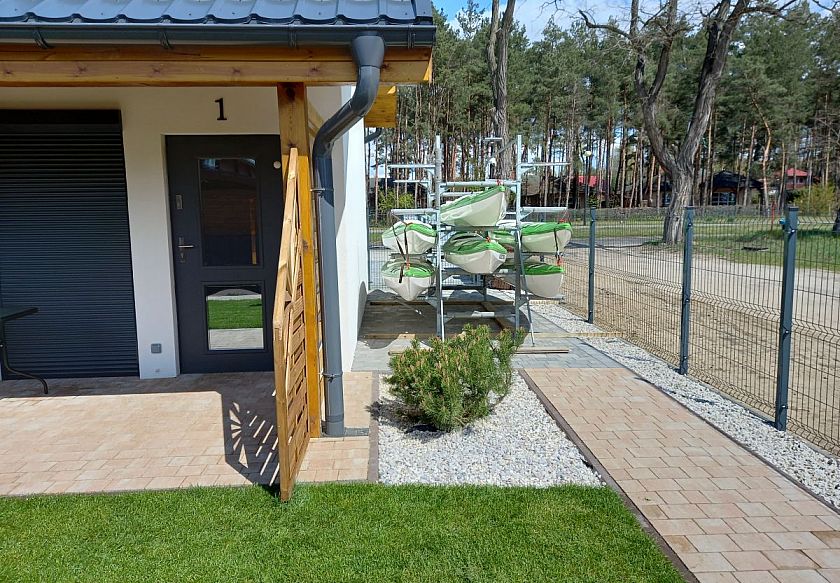 Luksusowe dwupoziomowe apartamenty i duże drewniane domki 8