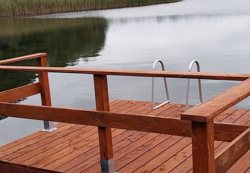 "Między Sosnami a Brzegiem Jeziora" 13