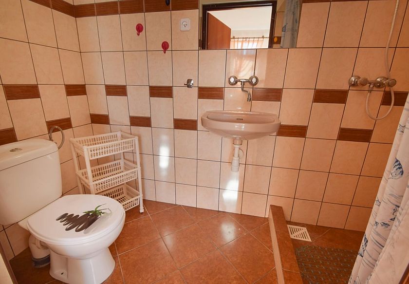 łazienki w pokojach Jarosławiec