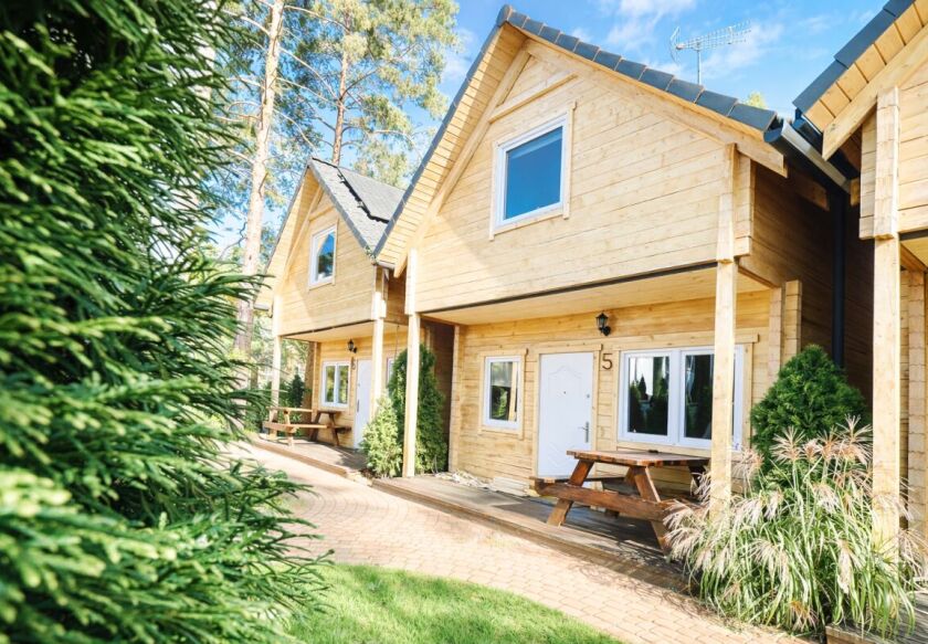 Morska Fala; pokoje, apartamenty, domki z bala - noclegi Pobierowo