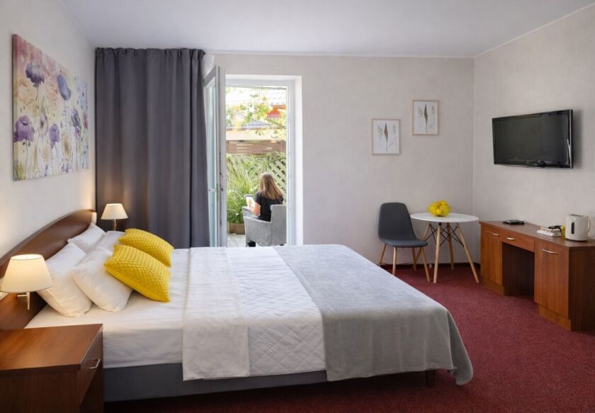 Morska Fala; pokoje, apartamenty, domki z bala 32