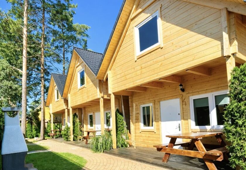 Morska Fala; pokoje, apartamenty, domki z bala 40