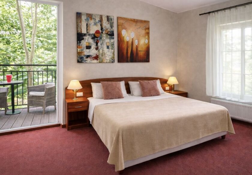 Morska Fala; pokoje, apartamenty, domki z bala 39