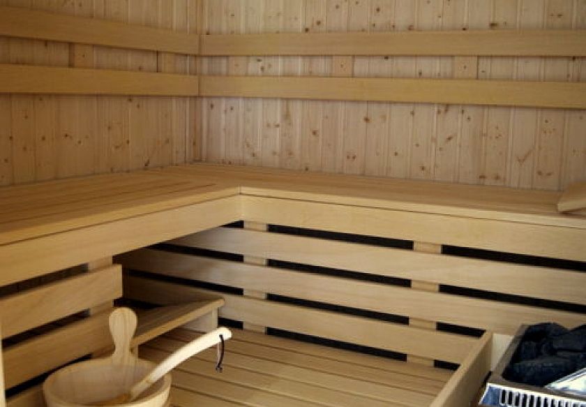 Ośrodek Szkoleniowo- Wypoczynkowy BAŻYNA 6