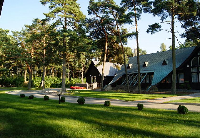 Ośrodek Szkoleniowo- Wypoczynkowy BAŻYNA 15